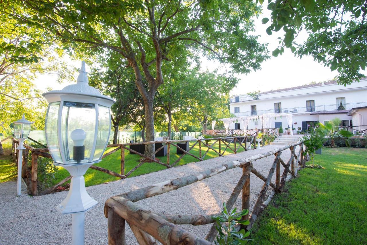 Donna Rosita Hotel San Felice a Cancello Luaran gambar