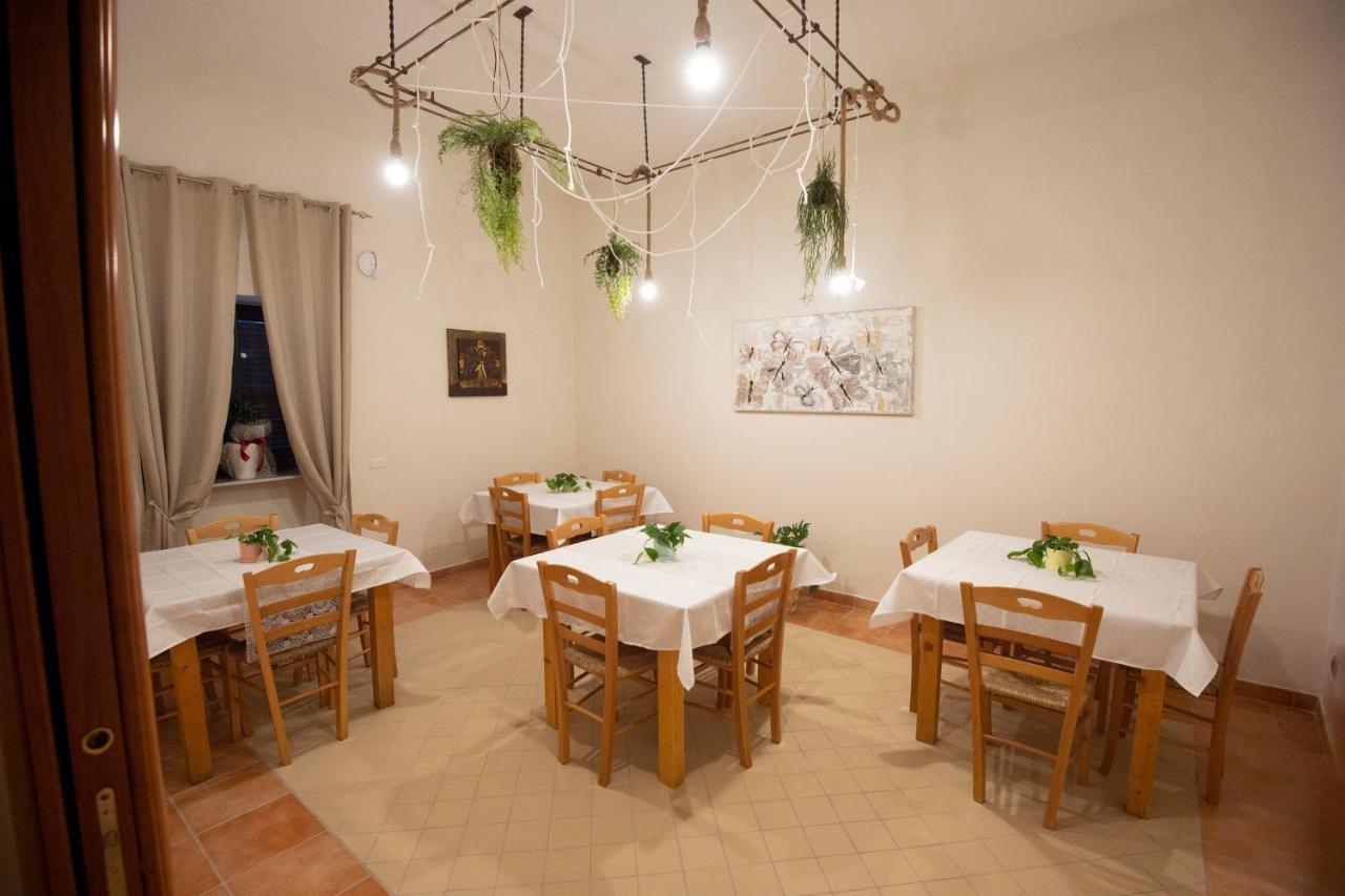 Donna Rosita Hotel San Felice a Cancello Luaran gambar